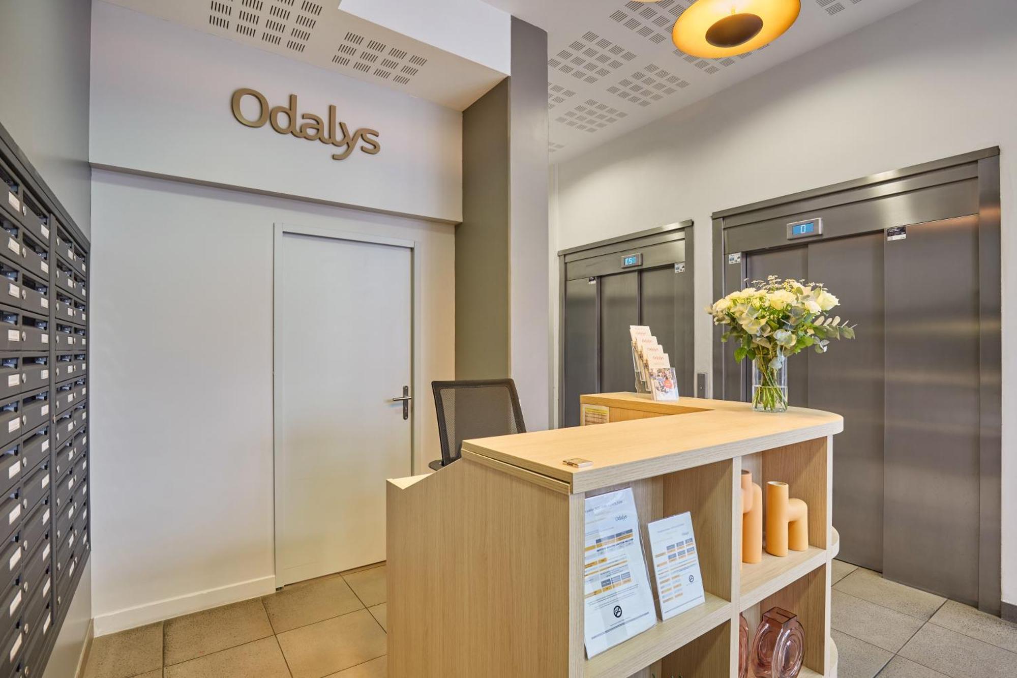 Appart'Hotel Odalys City Campus - Paris Rueil Malmaison Exterior photo